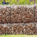 Caja hexagonal de gaviotas con caja de gaviones y caída de rocas con agujero